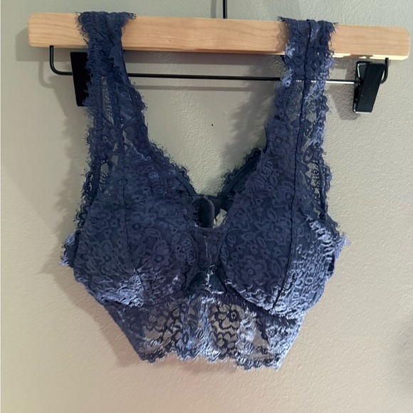 NWT aerie Blue Lace Bralette with Wide Straps and V-Neckline - Picture 1 of 5